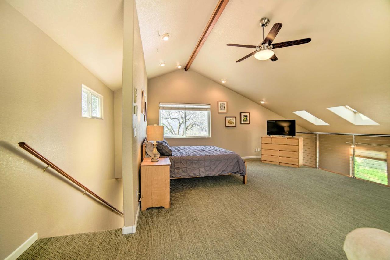 Hilltop Loft Ukiah Vacation Rental! Exteriér fotografie